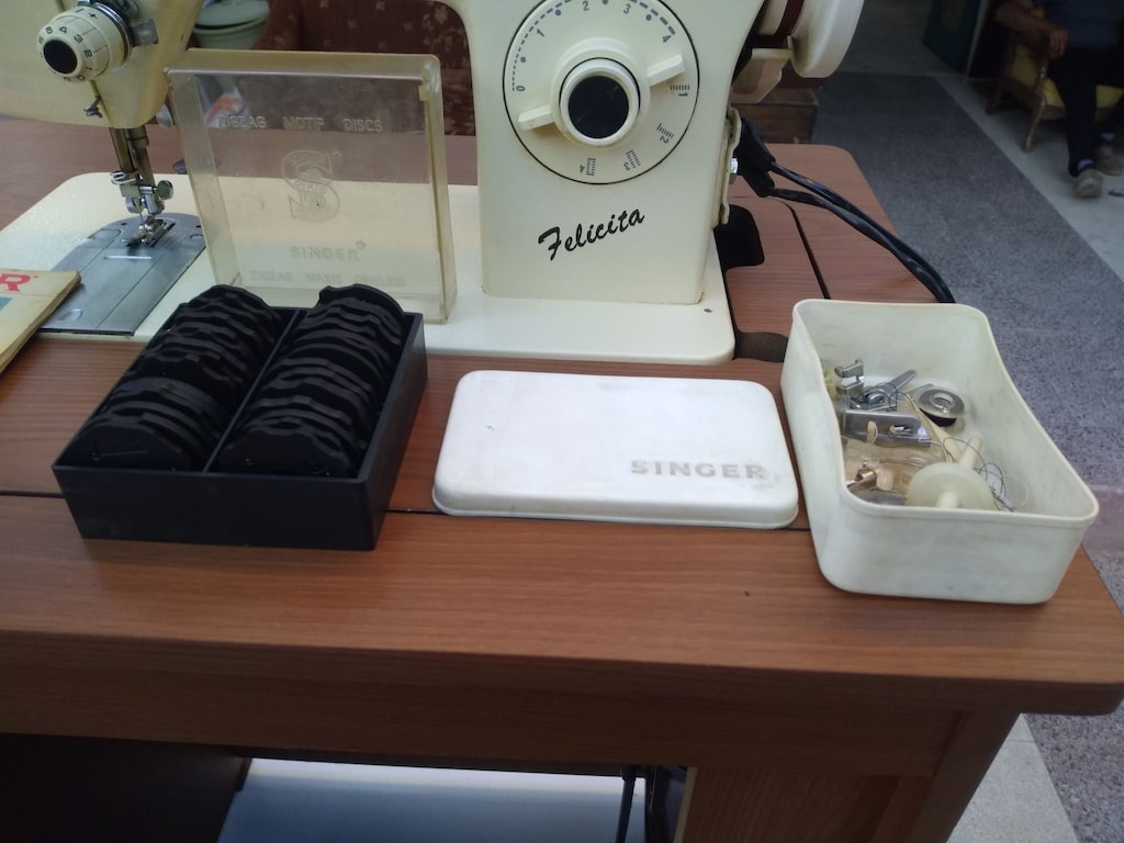 SINGER FELICITA 1288 – MOBİLYALI KONSOL TİPİ DİKİŞ MAKİNESİ YENİ AYARI - 8