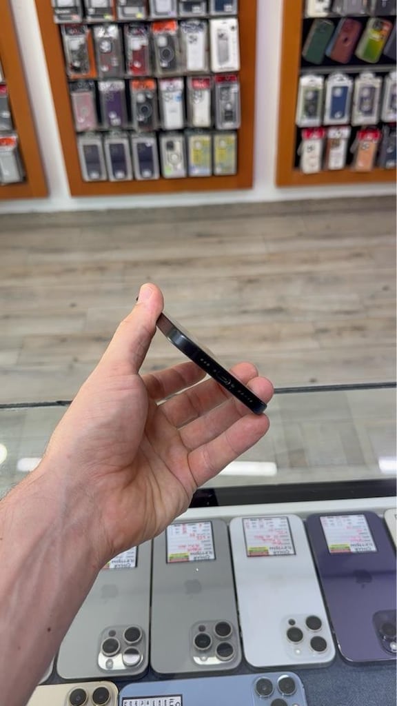 iPhone 15 Black 128GB - 6