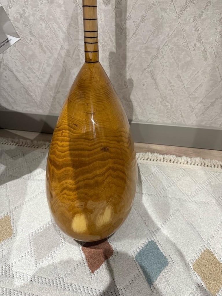 Yılmaz Saz evinden orijinal Solak Oyma Dut Bağlama