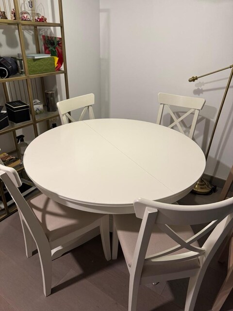 ikea masa ve 4 kisilik sandalye takimi