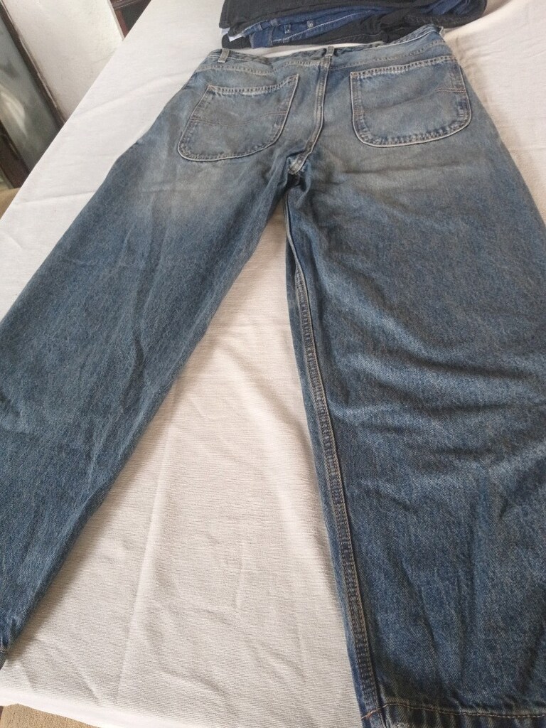 32 beden Bershka — görsel 2/3