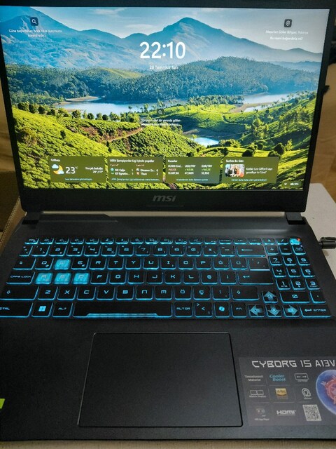 MSİ CYBORG 15 DİZÜSTÜ BİLGİSAYAR
