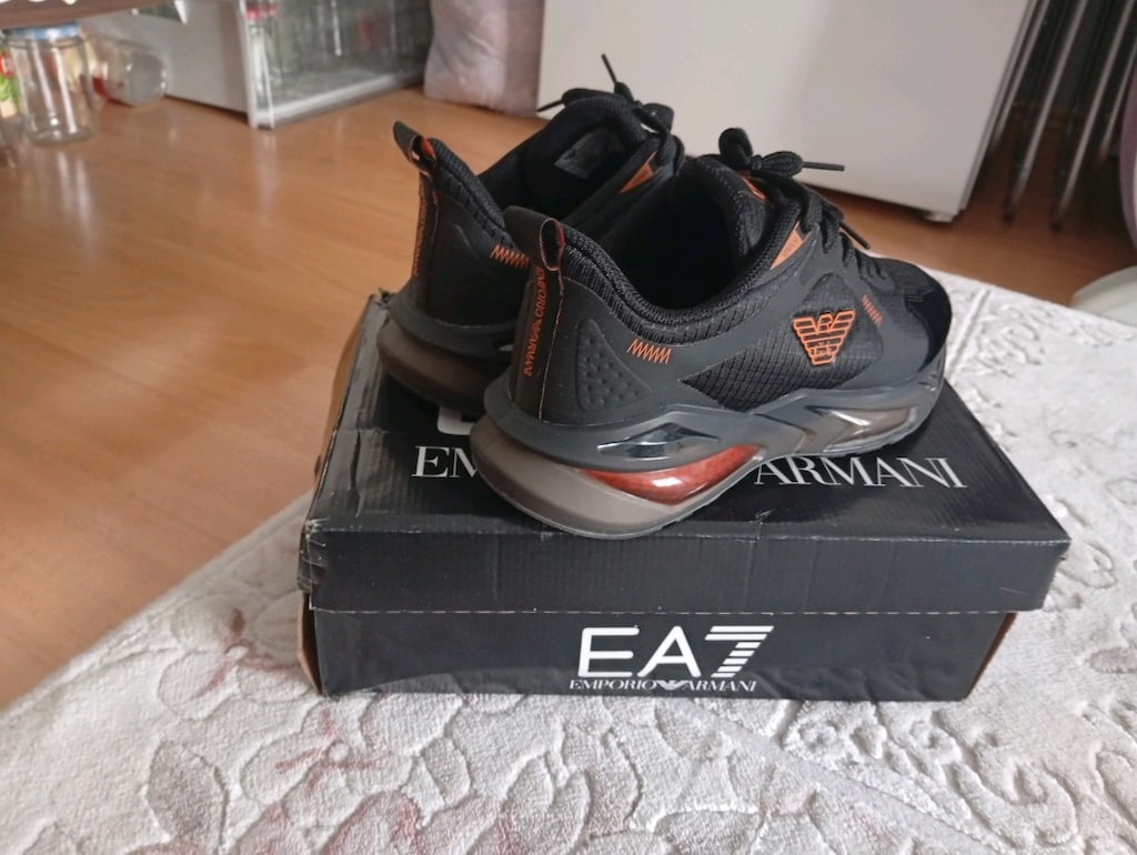 ea7 - 4