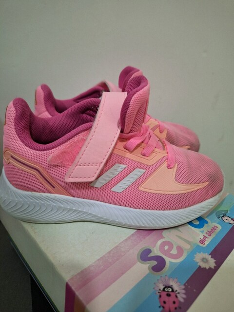 spor ayakkabı adidas