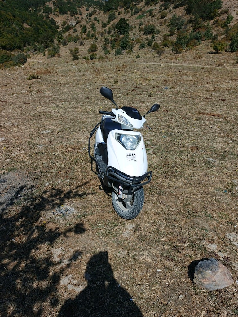 Temiz Kuba 2023 model vn50 pro 100 cc Çevrilmiştir - 3
