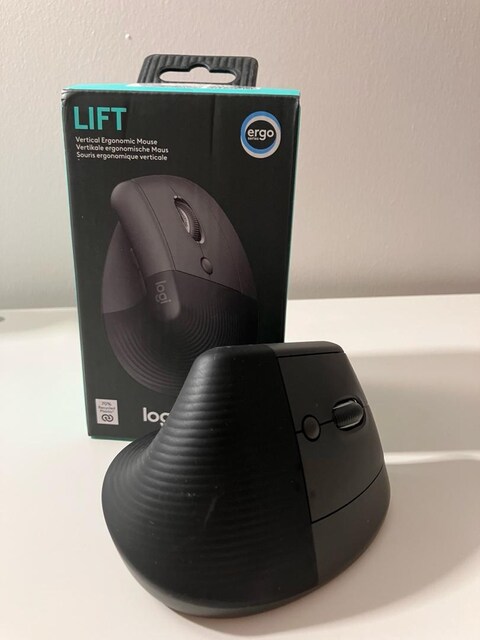 Logitech Lift Sessiz Kablosuz Dikey Ergonomik Mouse (KUTULU - TEMİZ)