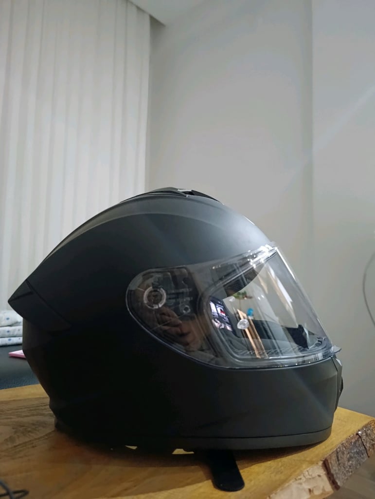 givi siyah kask - 2