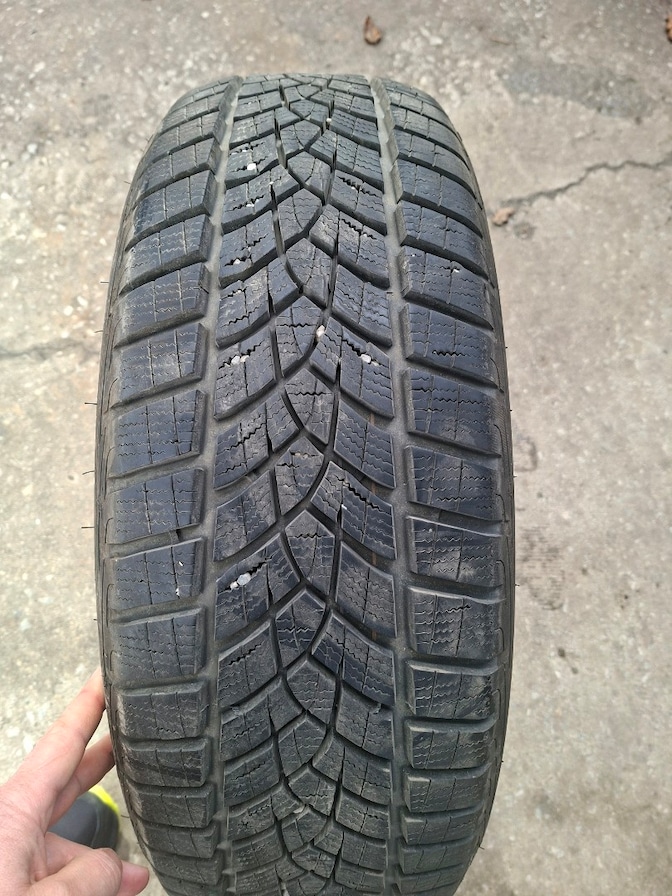 GOODYEAR ULTRA GRİP 9 205/55R19 91V KIŞ LASTİĞİ - 2
