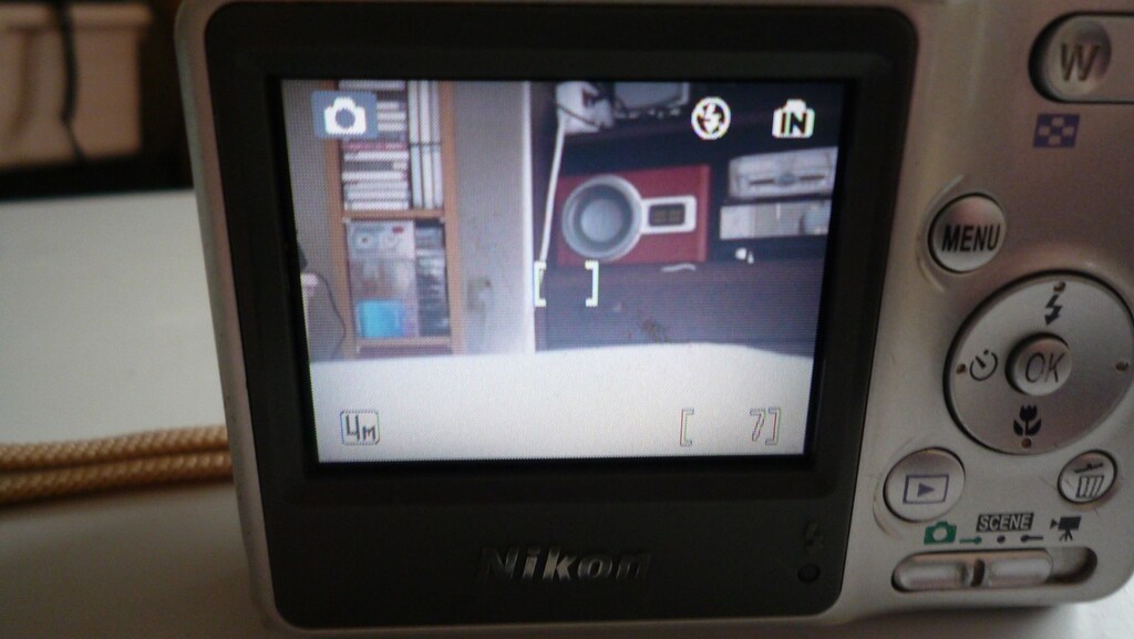 Nikon Coolpix L4 Dijital Fotoğraf Makinesi - 5