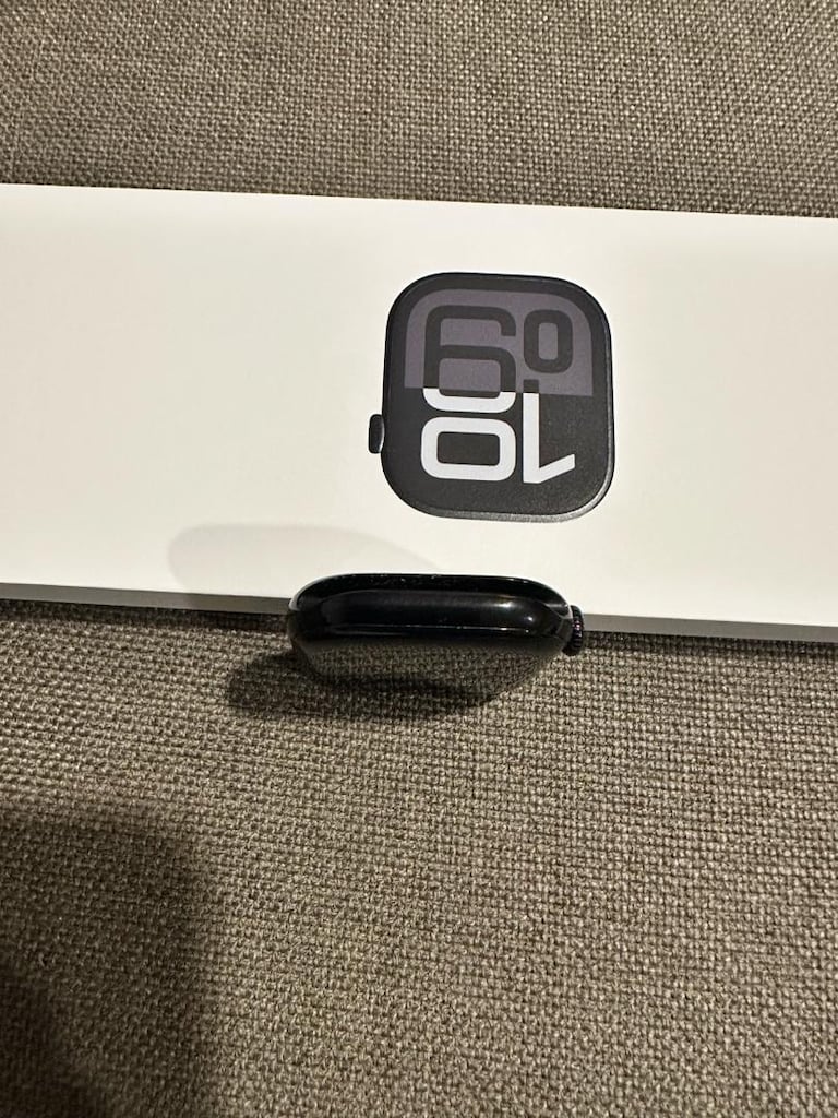 Apple Watch Series 10 46 mm sıfır kokusu üzerinde - 12