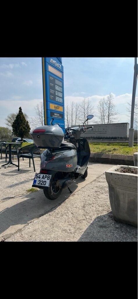 YUKİ GELATO SCOOTER MOTOR 50-125 KASKLA İNTERKOM YANINDA - 3