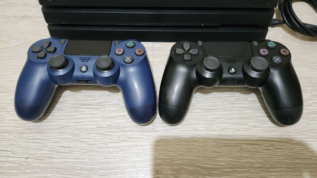 PS4 Pro 1 TB 4K, FC 27 Dahil 17 Oyunlu, Çift Orijinal Kollu, Tertemiz - 3