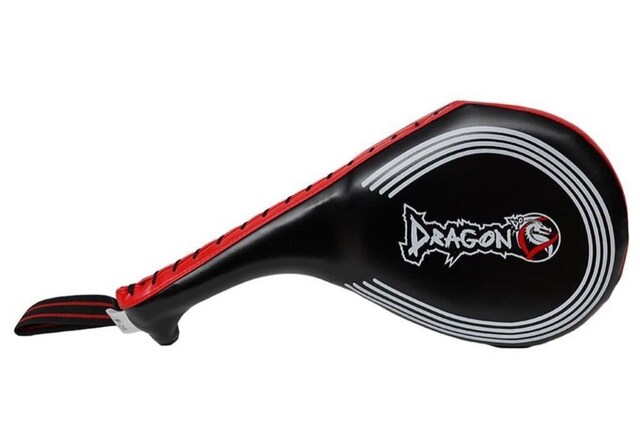 Dragon markasına ait 40002-P model Taekwondo Raket Ellik'tir.