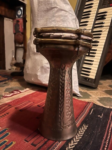 İşlemeli bakır darbuka