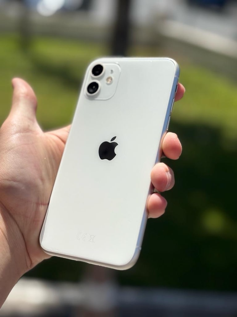 128 GB İPHONE 11 TERTEMİZ SIFIR AYARINDA - 3