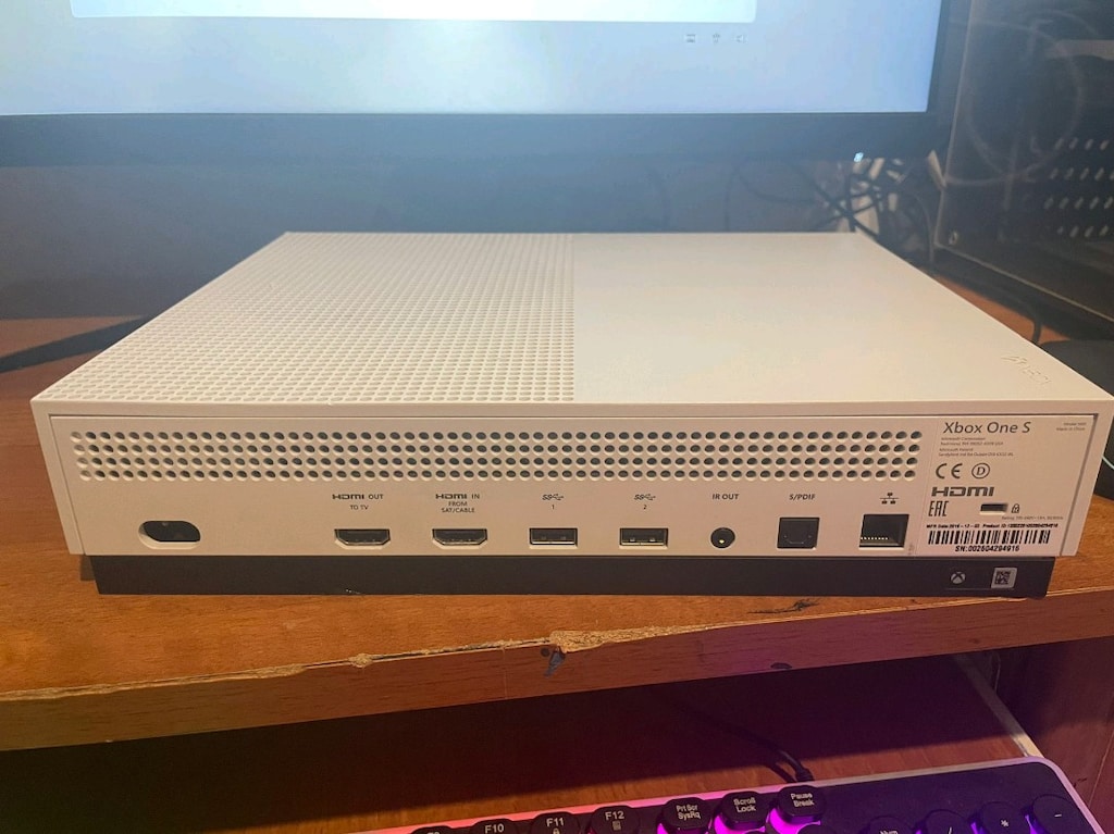xbox one s 1 Tb - 3