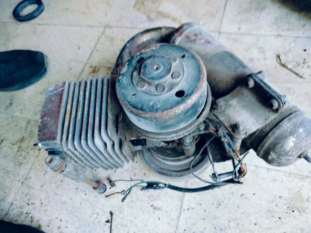 Mobylette motorudur. - 2