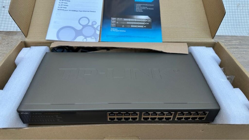 TP-Link TL-SF1024 24 Port 10/100 Mbps Switch - 6