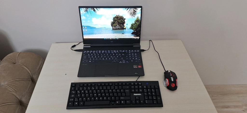 HP Victus oyuncu laptopu 16 gb RAM mouse ve klavye hediye - 16