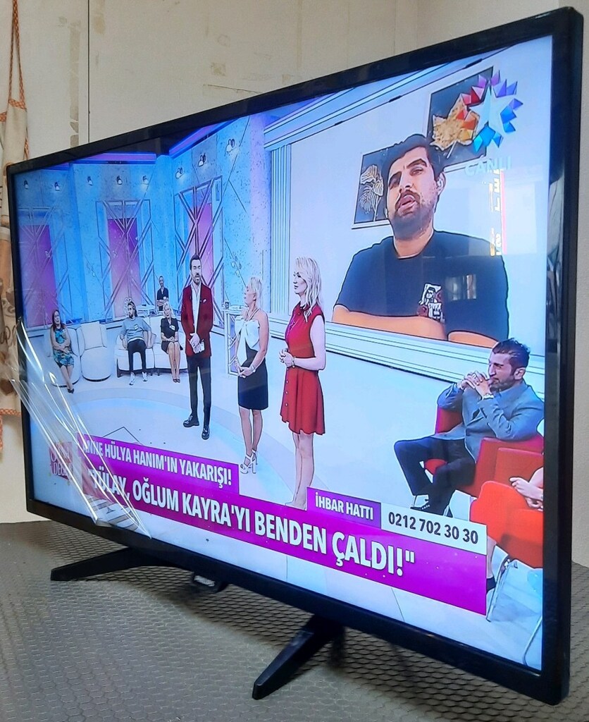 PHILIPS 32 İNÇ 82 EKRAN DAHİLİ KENDİNDEN UYDU'LU LED TV(FULL HD EKRAN) - 2