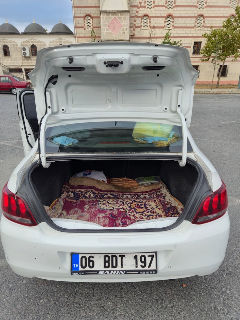 B O Y A S I Z - SAHİBİNDEN TEMİZ PEJO 301 - 111.000 KM. - 10