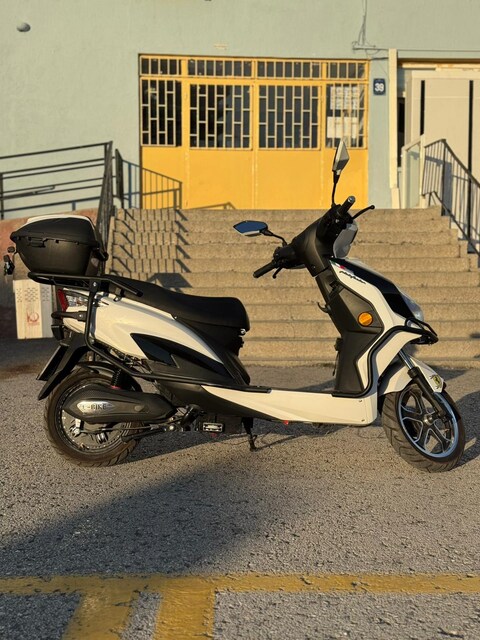 Satılık ELEKTRİKLİ SCOOTER takas olur