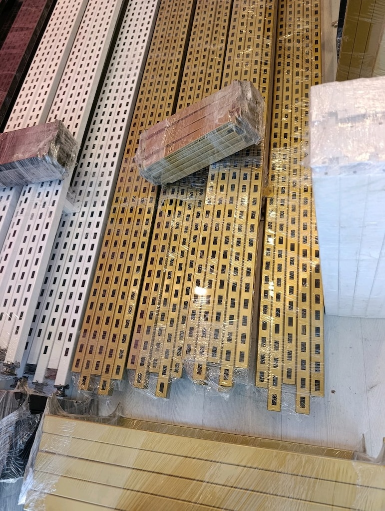 Vitrin Askısı,Laleli Mağaza Rafları,Osmanbey Giyim Mağazası Rafları - 10