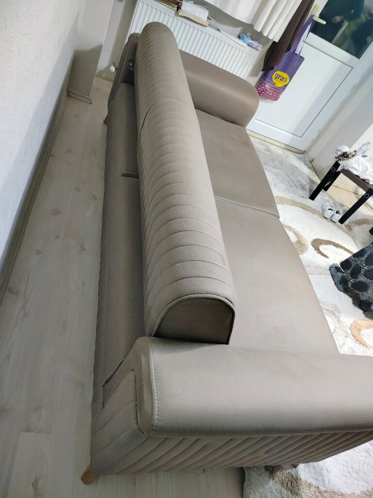 koltuk takımı 3 lü 3 adet en başlıklar dahiln230 cm oturma alanı 180 - 11