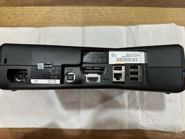Xbox 360 S Oyun Konsolu
