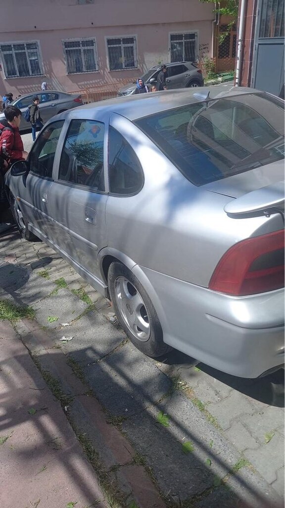 SORUNSUZ OPEL VECTRA - 5