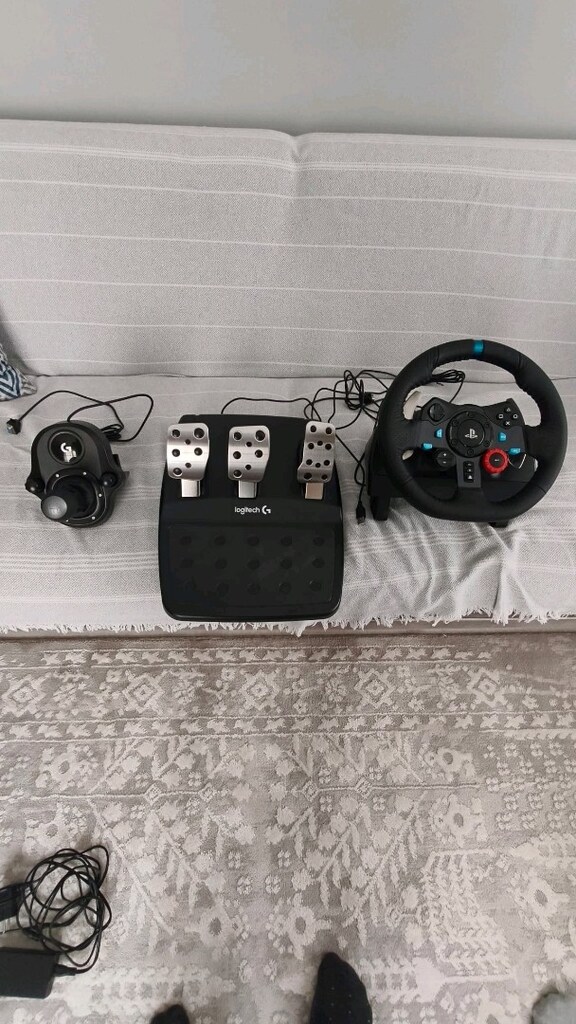 Deneme için açılmış sıfır Logitech G29 shifter'lı direksiyon seti. - 2