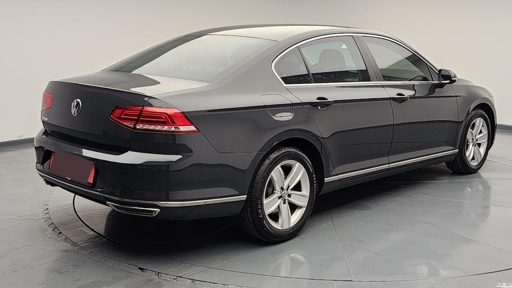 Volkswagen PASSAT 1.6 TDI 120 DSG IMPRESSION - 4