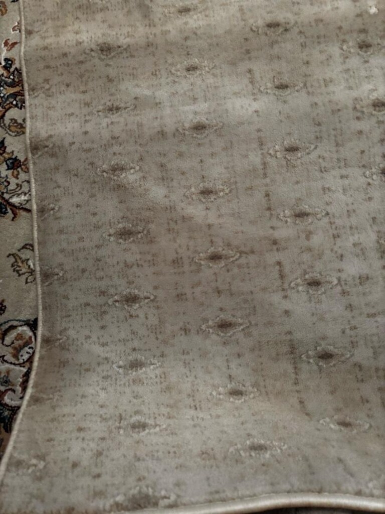 iki adet kaliteli halıların ölcüsü boy 2,30 en 1,30 öbürü 2metre 130 - 5