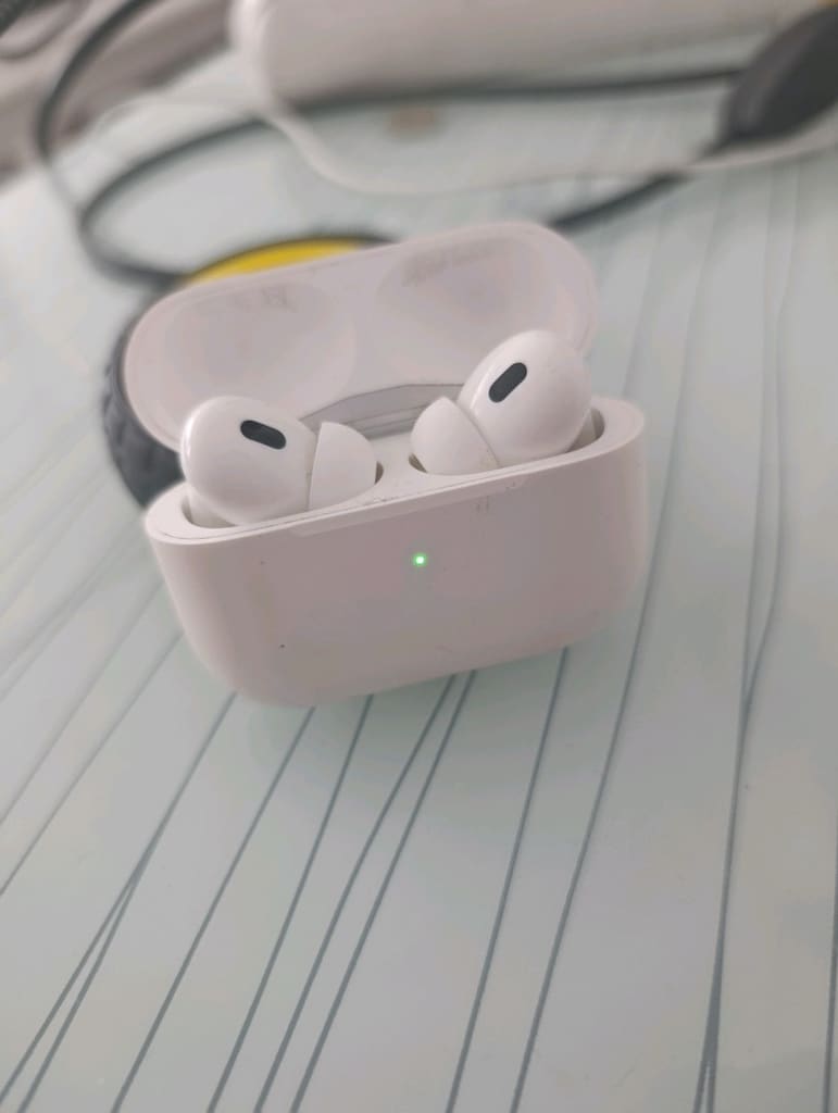 Airpods pro 2.nesil Temiz
