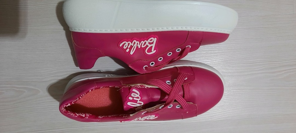 HİÇ GİYİLMEMİŞ TERTEMIZ BARBİE SNEAKER. - 4