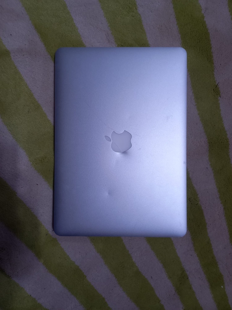 Macbook Air 2015 + Monitör - 4