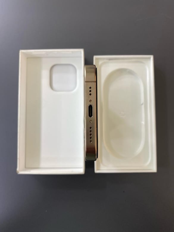 IPhone 16 Pro Çöl - 4