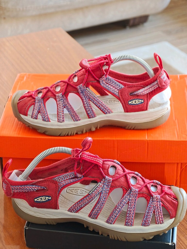 Keen Orjinal tertemiz waterprof sandalettir. Çok kısa süre kullanılmış - 5
