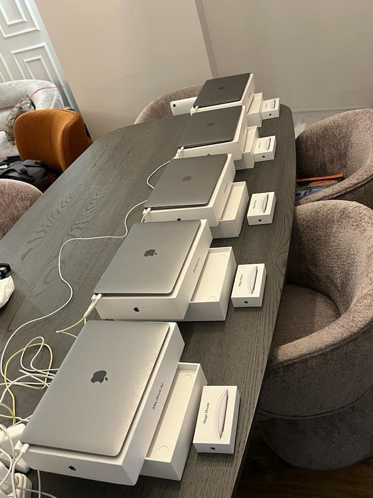 MacBook Air - 2