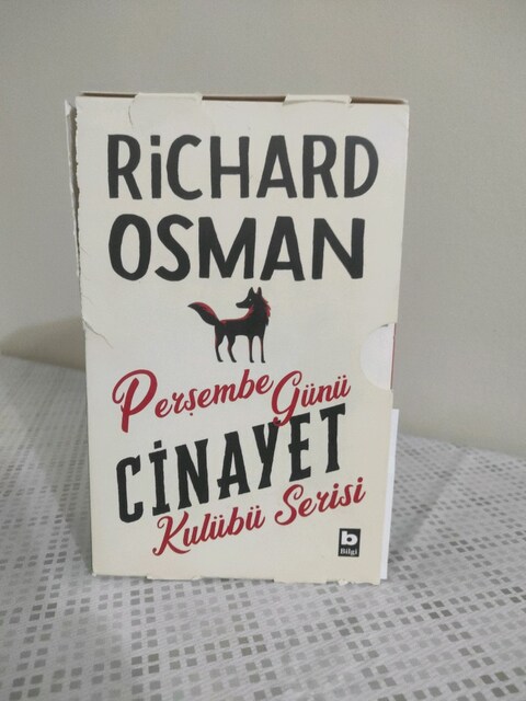 Richard Osman Perşembe günü cinayet serisi 3 kitap
