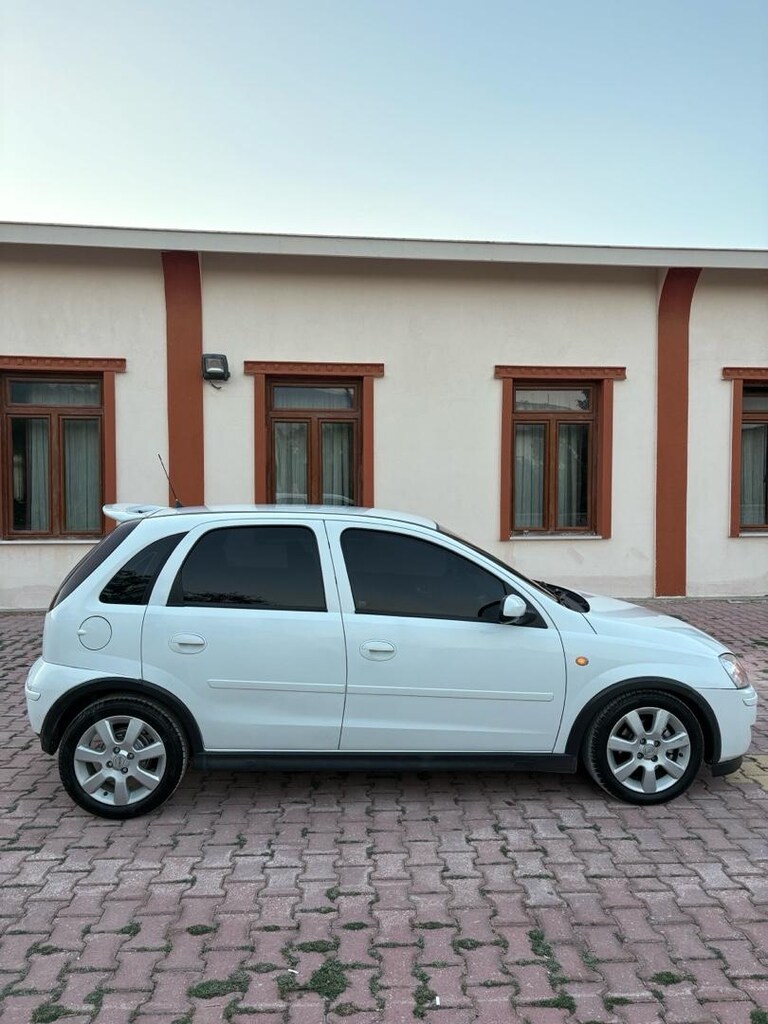 EMSALSİZ BEYAZ SİLVER OPEL CORSA - 5