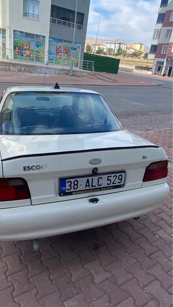 TEMİZ BAKIMLARI TAM FORD ESCORT - 8