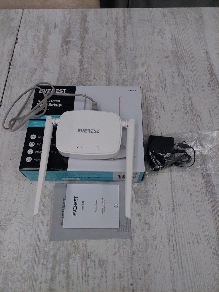INTERNET Wireless N300 WI FI Routér. - 2