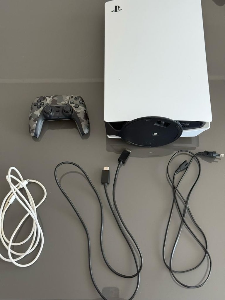 PS5 825 GB + Kamuflaj Kol + Bol Oyunlu (Spider-Man, GTA 5) - 3