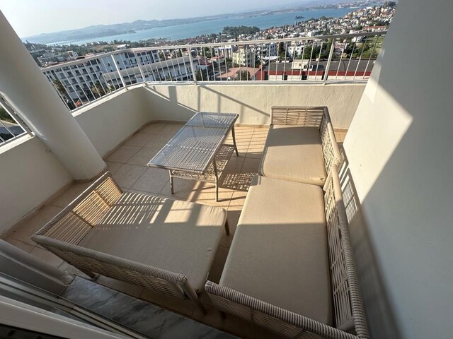 L şeklinde balkon bambu takım