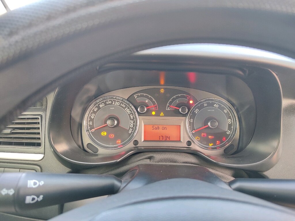 2011 model Fiat Linea - 9