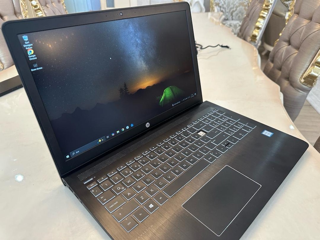 HP Pavilion Gaming i7 | GTX 1050 | 16 GB RAM | 1 TB SSD + 1 TB HDD | - 5