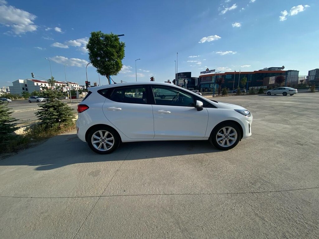 TEMİZ FORD FİESTA - 10