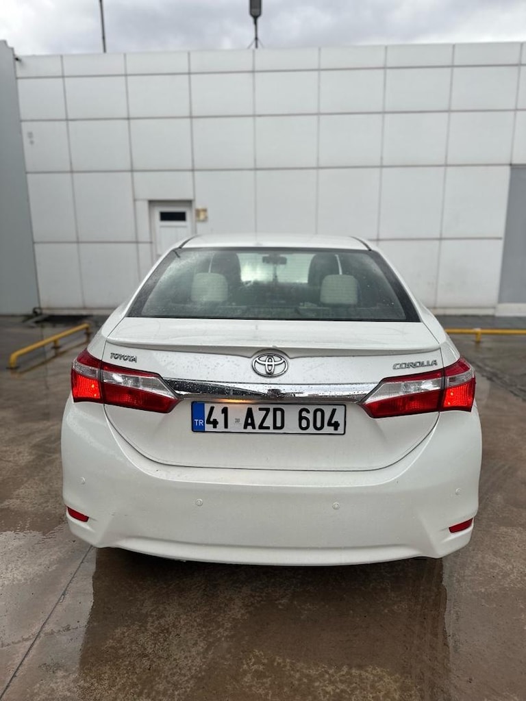 2014 Toyota corolla - 3