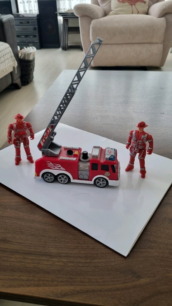 15 cm Dickie Toys oyuncak İtfaiye Aracı ( Kargo yapmıyorum) - 4
